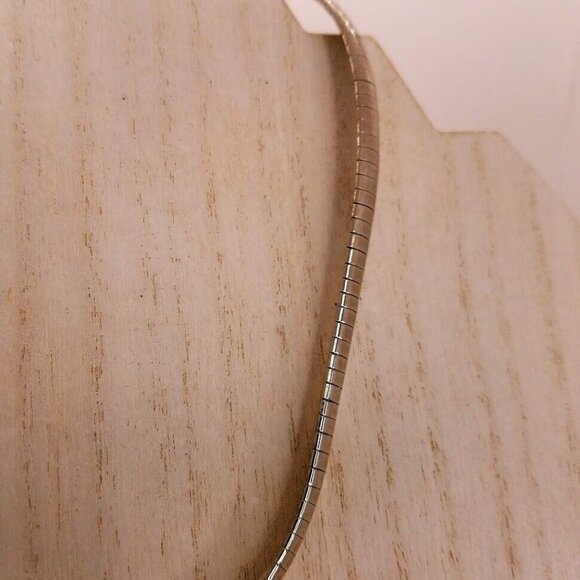 Pendant Necklace Simulated Tiger 1" Pendant 17" Omega Silver Tone Chain - Picture 5 of 9
